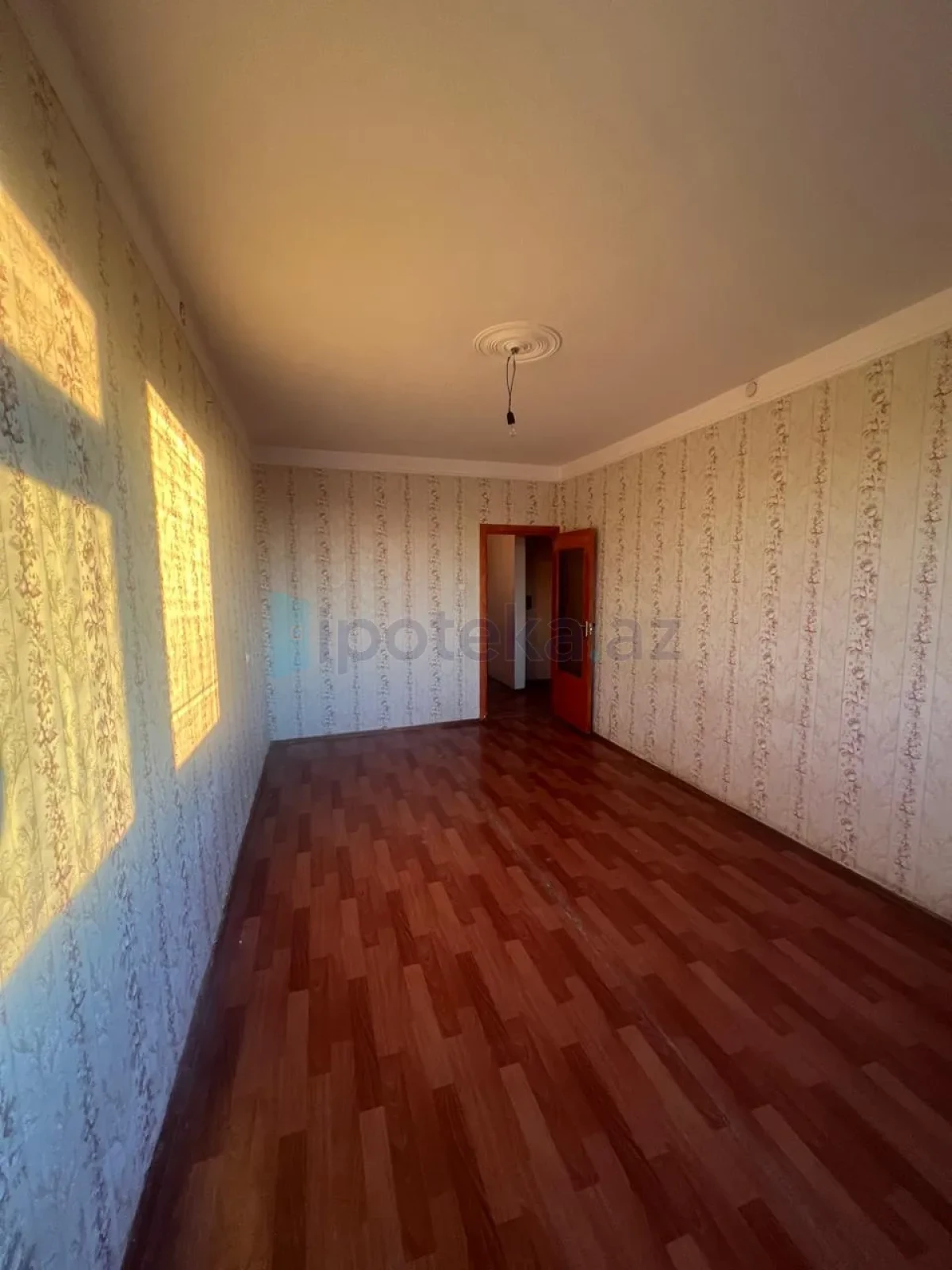 Satılır 5 otaqlı köhnə tikili 103 m²