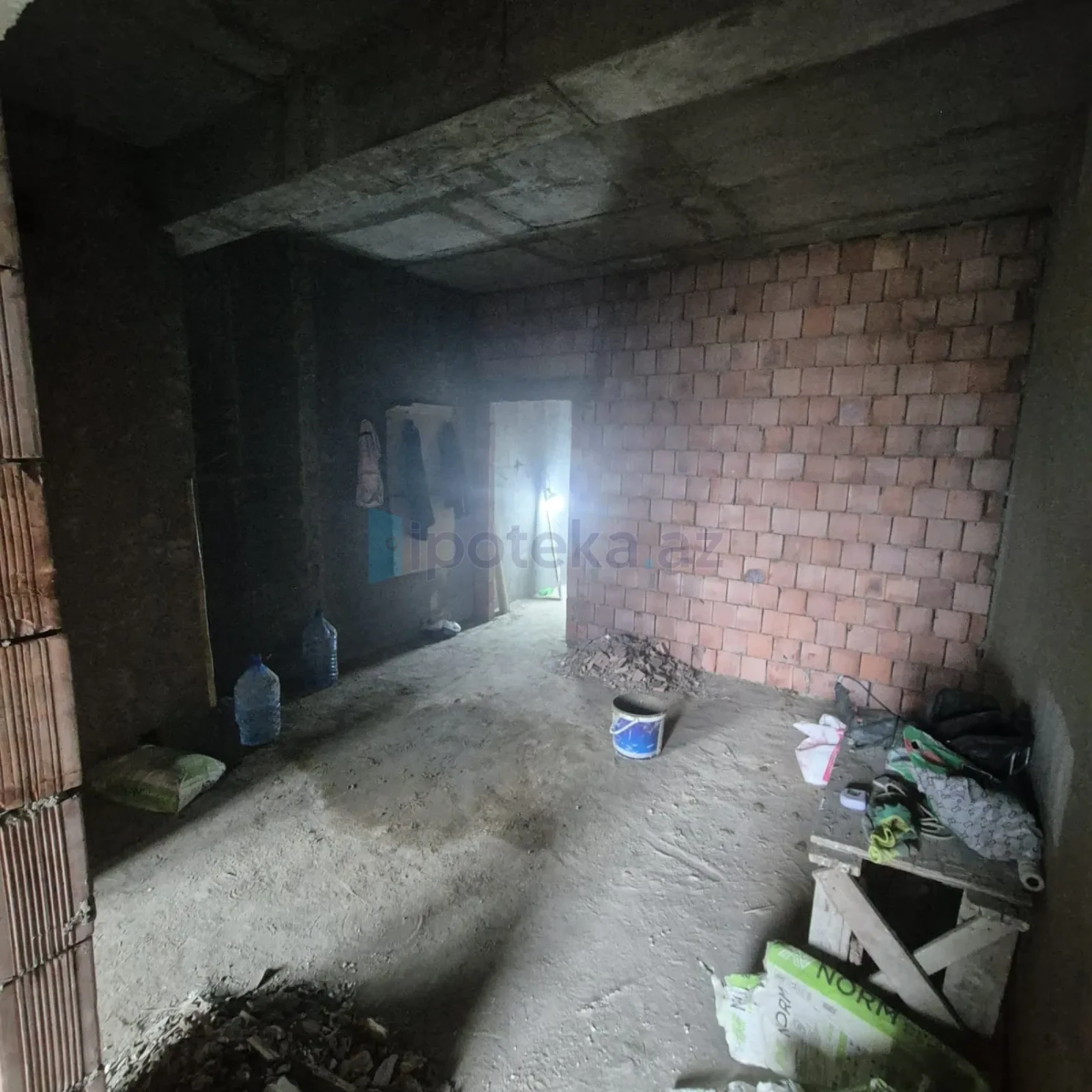 Satılır 1 otaqlı yeni tikili 48 m²