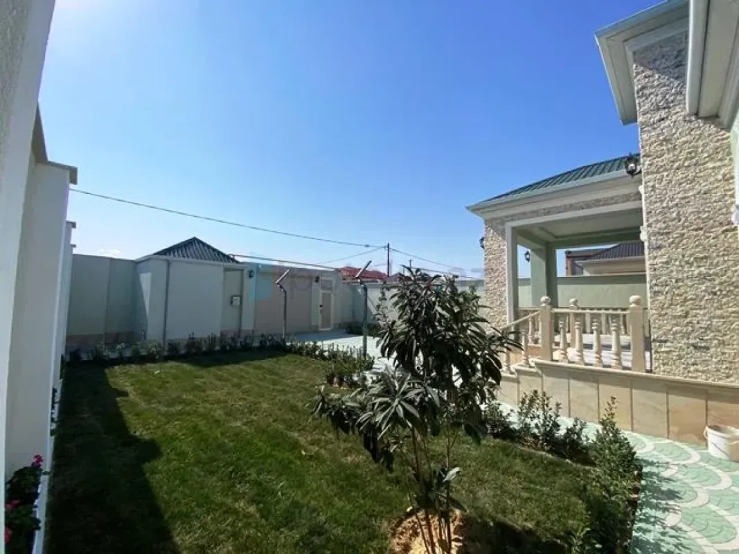 Satılır 4 otaqlı həyət evi 145 m²