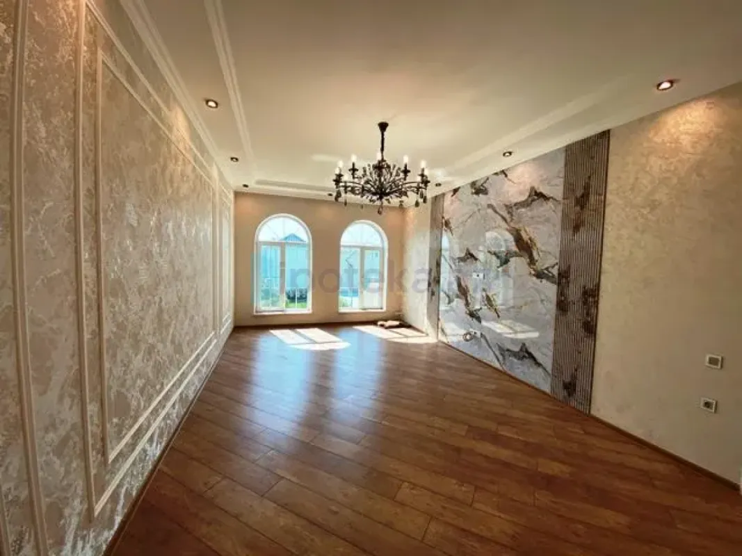 Satılır 4 otaqlı həyət evi 145 m²