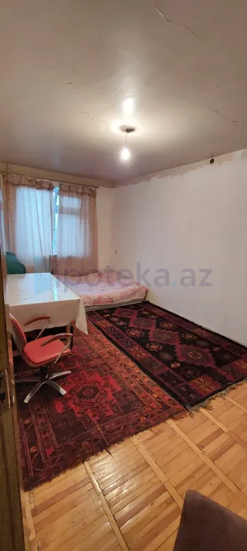 Satılır 3 otaqlı köhnə tikili 80 m²