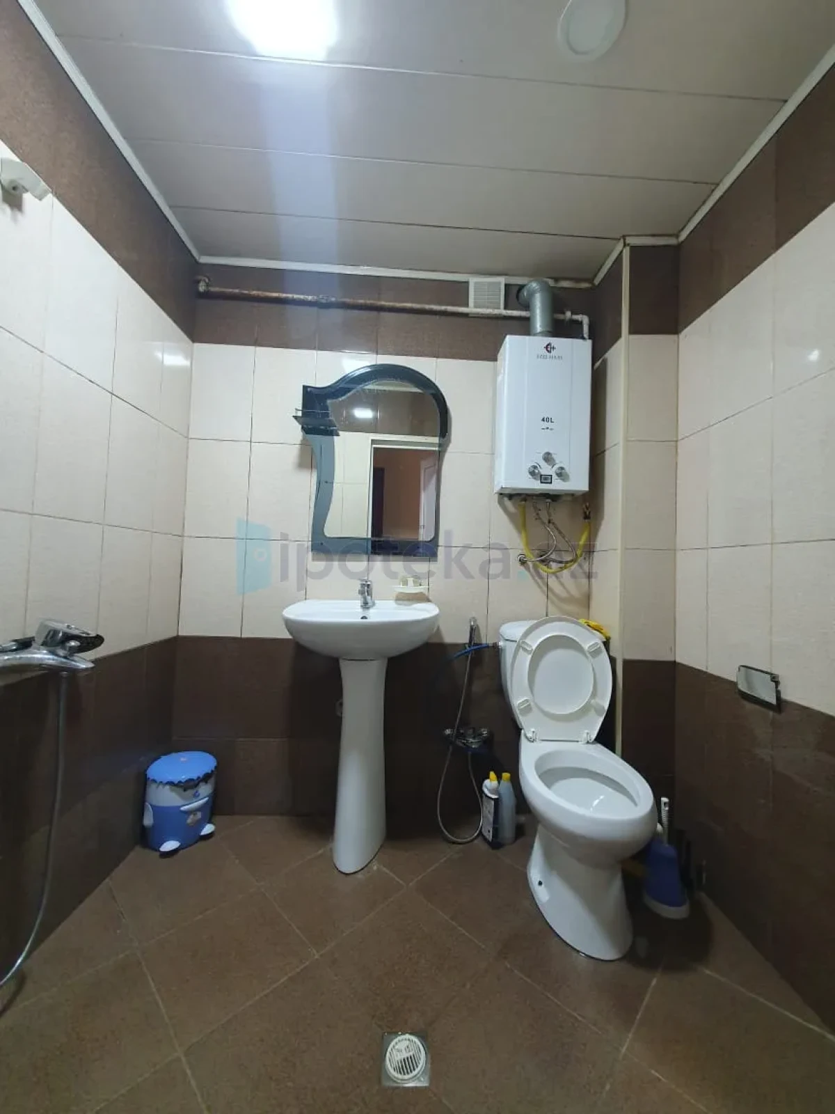Satılır 2 otaqlı köhnə tikili 40 m²