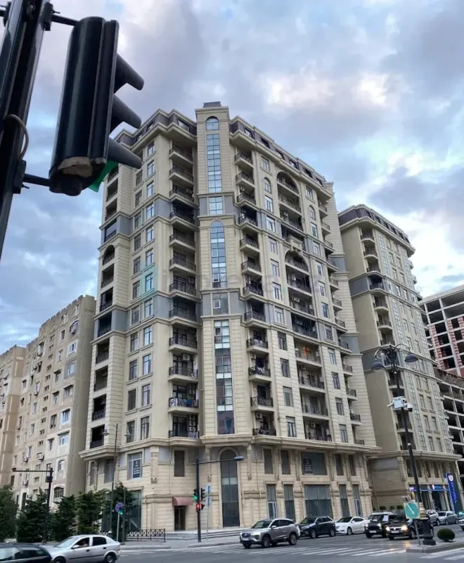 Satılır 3 otaqlı yeni tikili 64 m²