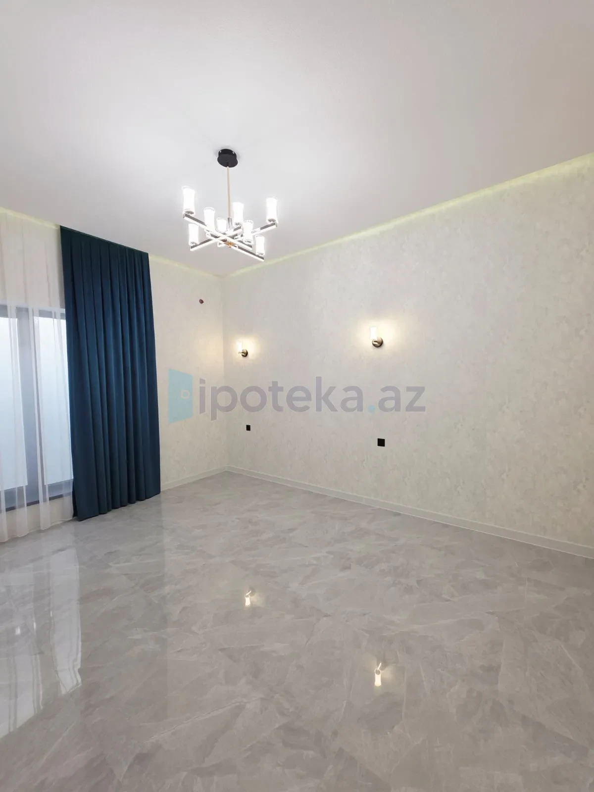 Satılır 4 otaqlı mənzil 155 m²