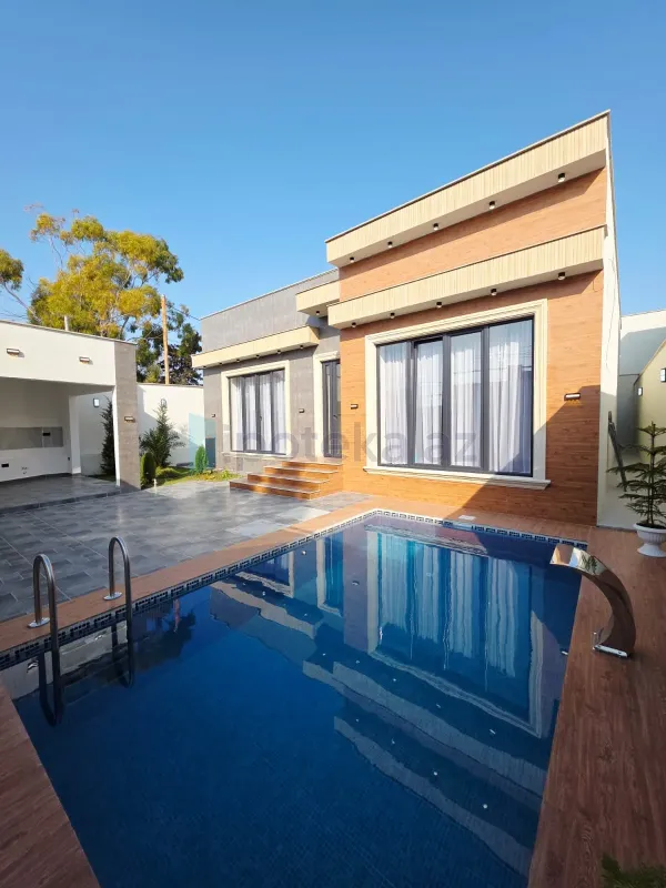 Satılır 4 otaqlı mənzil 155 m²