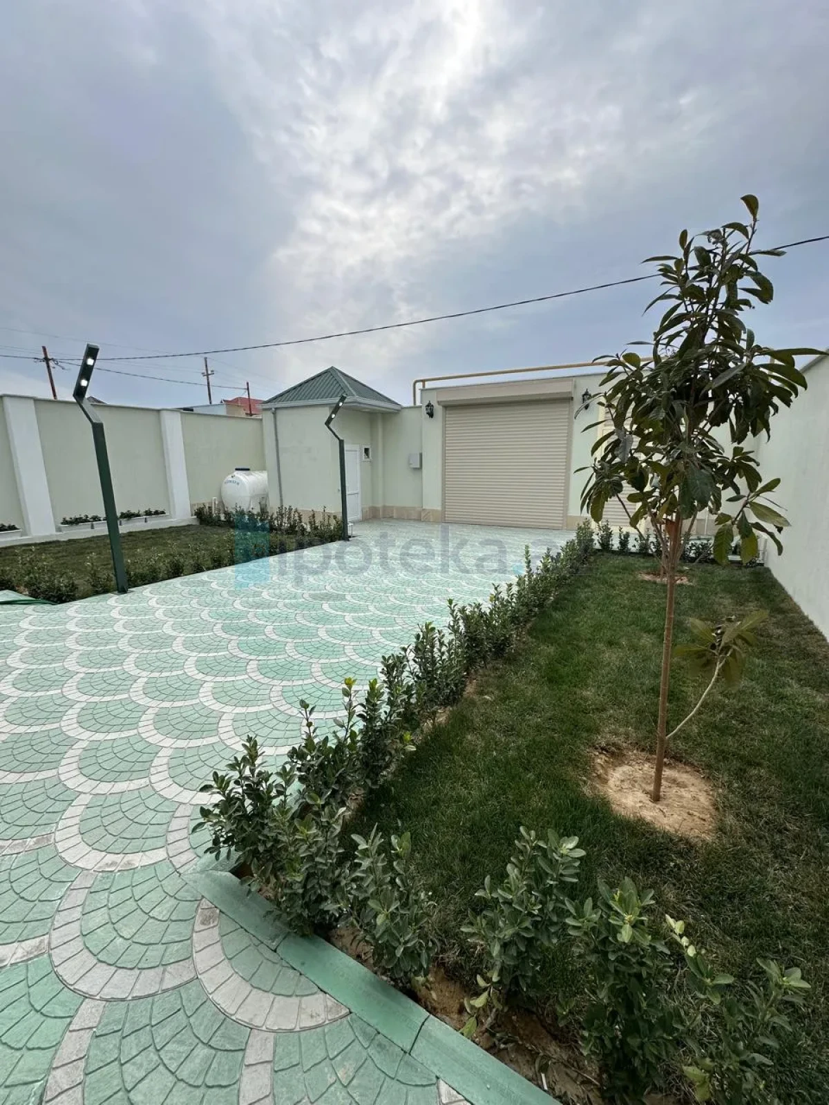 Satılır 4 otaqlı həyət evi 145 m²