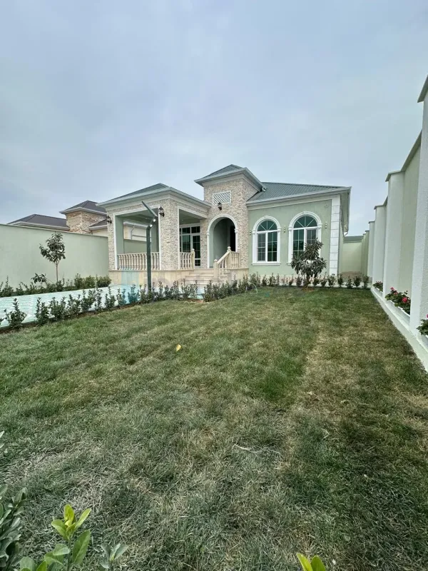Satılır 4 otaqlı həyət evi 145 m²