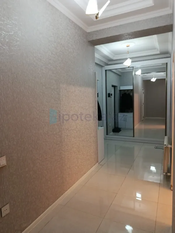 Satılır 2 otaqlı yeni tikili 70 m²