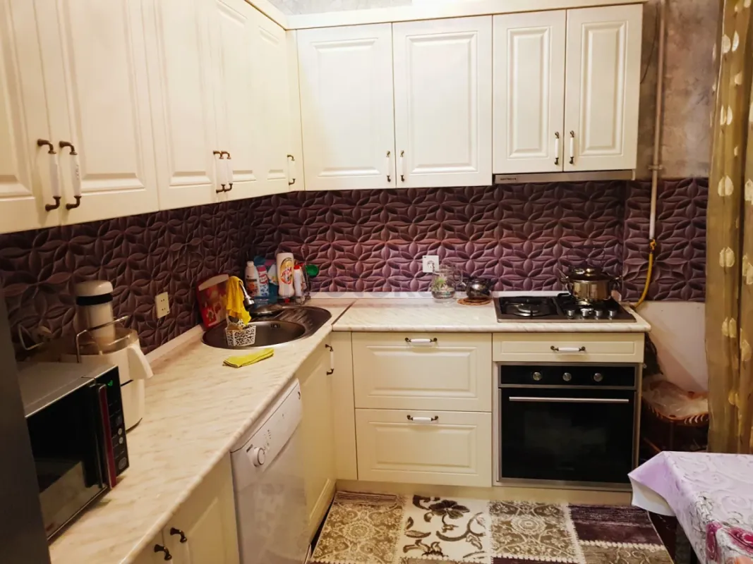 Satılır 3 otaqlı yeni tikili 74 m²