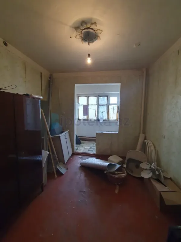 Satılır 3 otaqlı köhnə tikili 80 m²