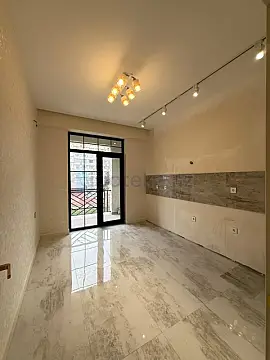 Satılır 2 otaqlı yeni tikili 74 m²