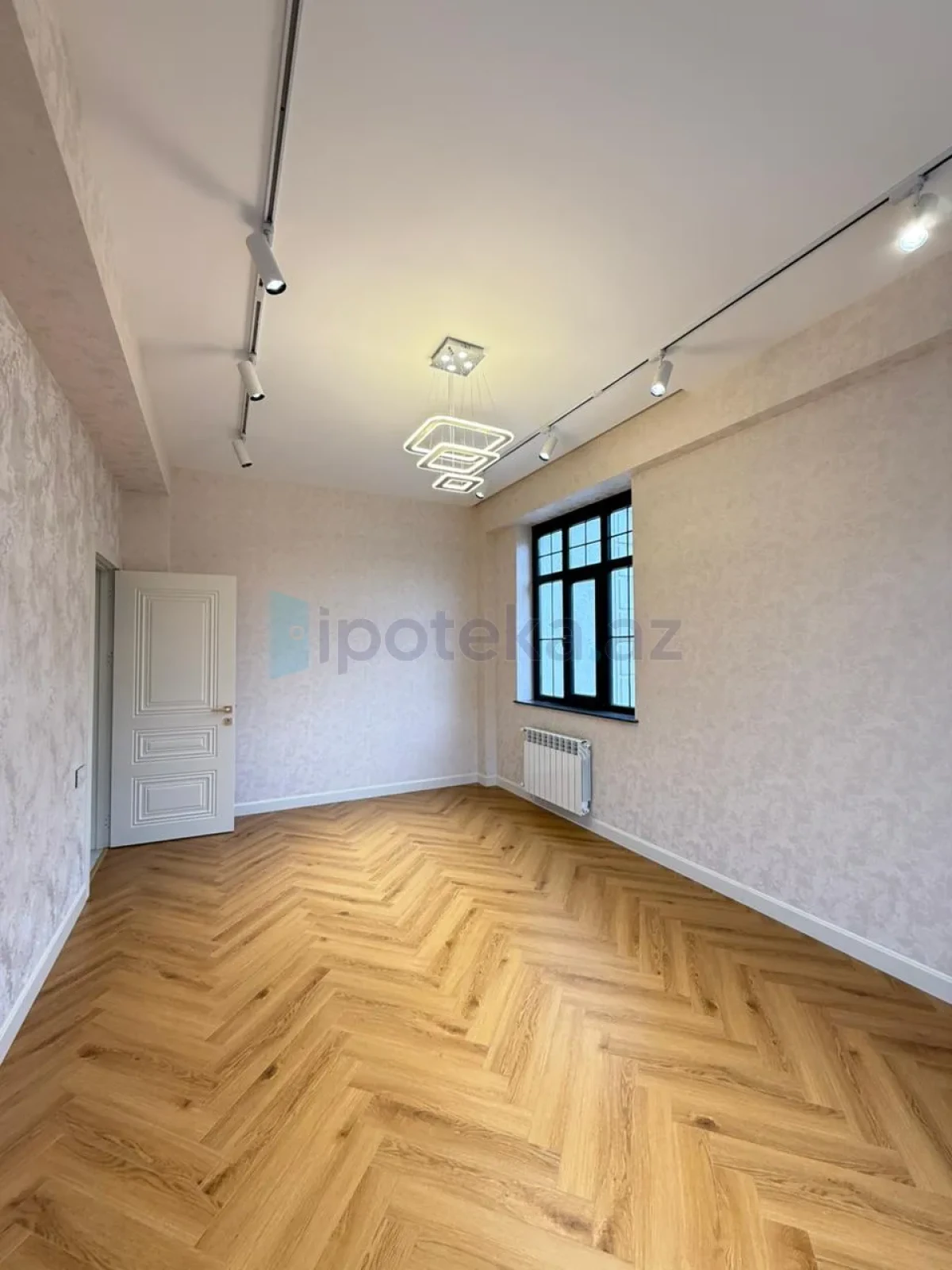 Satılır 2 otaqlı yeni tikili 74 m²