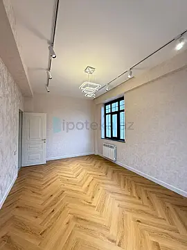Satılır 2 otaqlı yeni tikili 74 m²