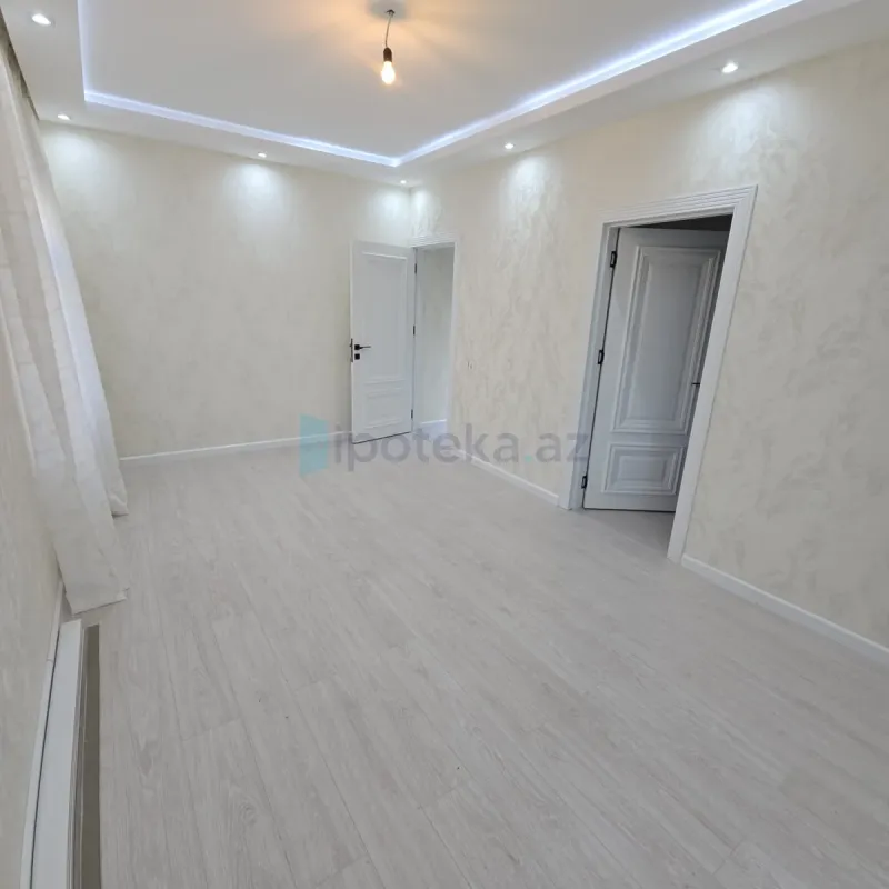Satılır 2 otaqlı köhnə tikili 33 m²