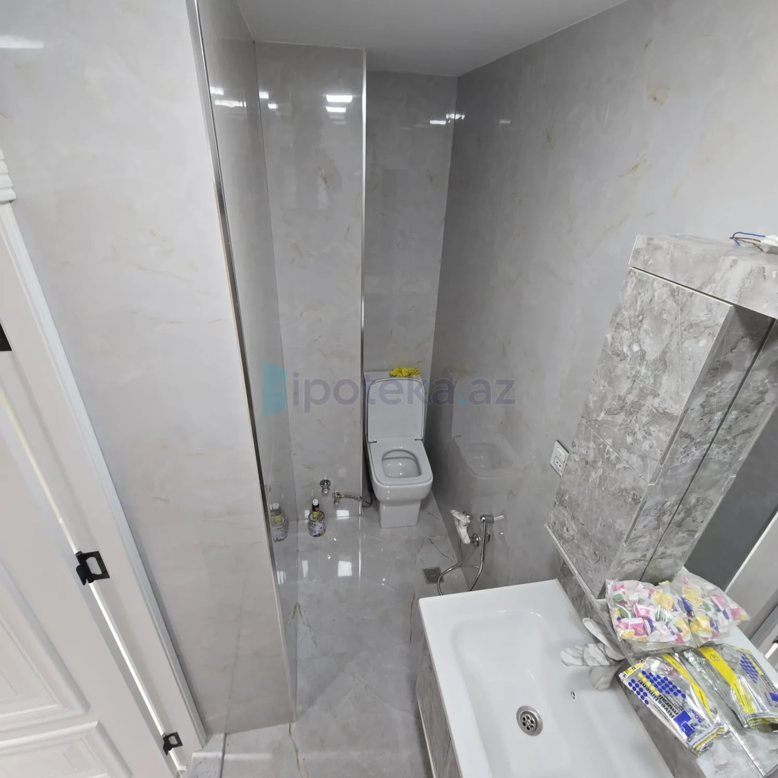 Satılır 2 otaqlı köhnə tikili 33 m²