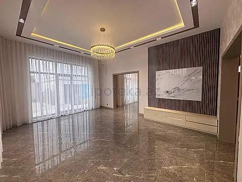 Satılır 5 otaqlı mənzil 220 m²