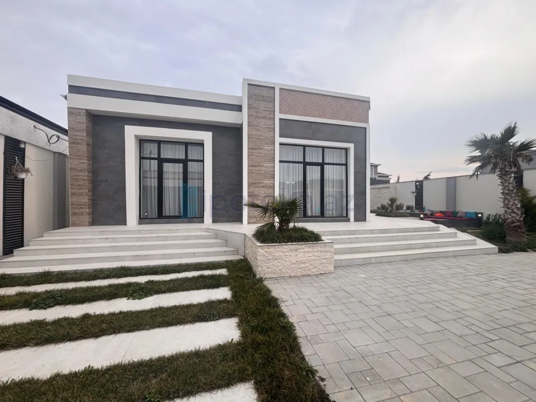 Satılır 5 otaqlı mənzil 220 m²