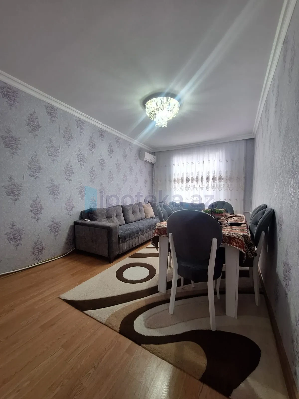 Satılır 4 otaqlı köhnə tikili 80 m²