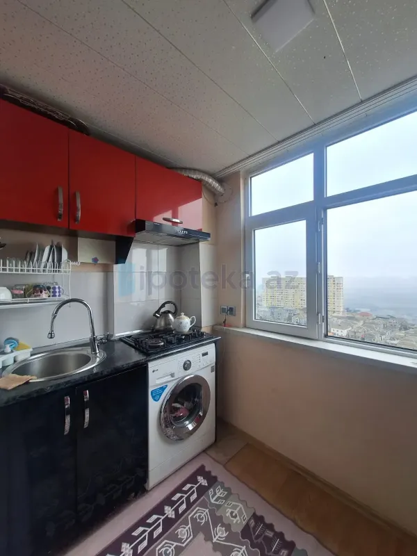 Satılır 4 otaqlı köhnə tikili 80 m²