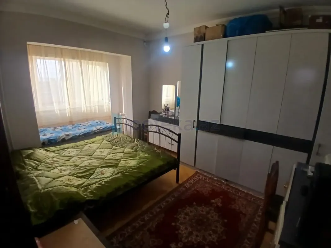 Satılır 3 otaqlı köhnə tikili 90 m²