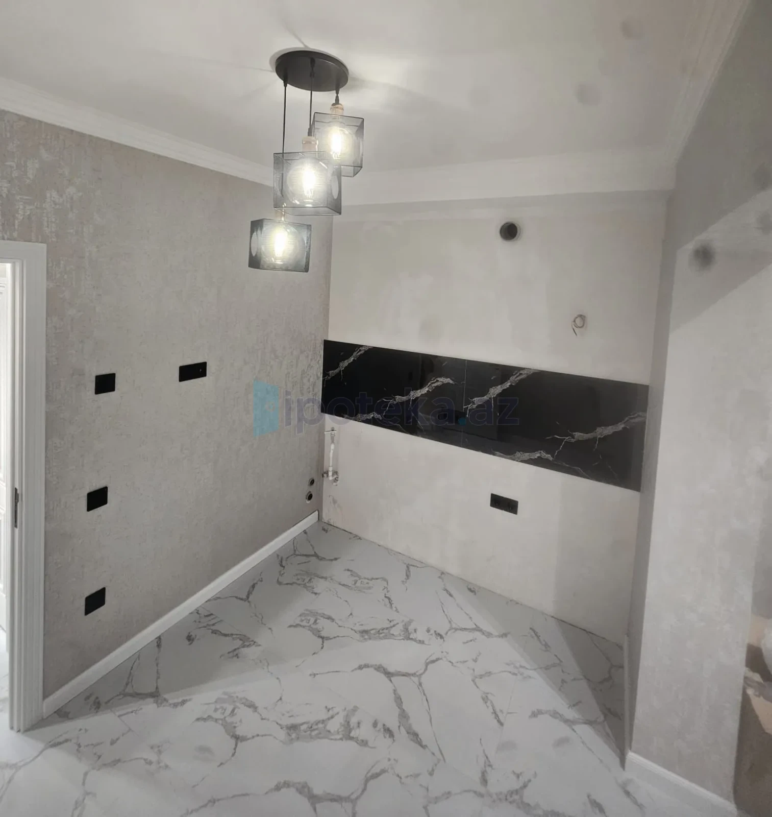 Satılır 2 otaqlı köhnə tikili 50 m²