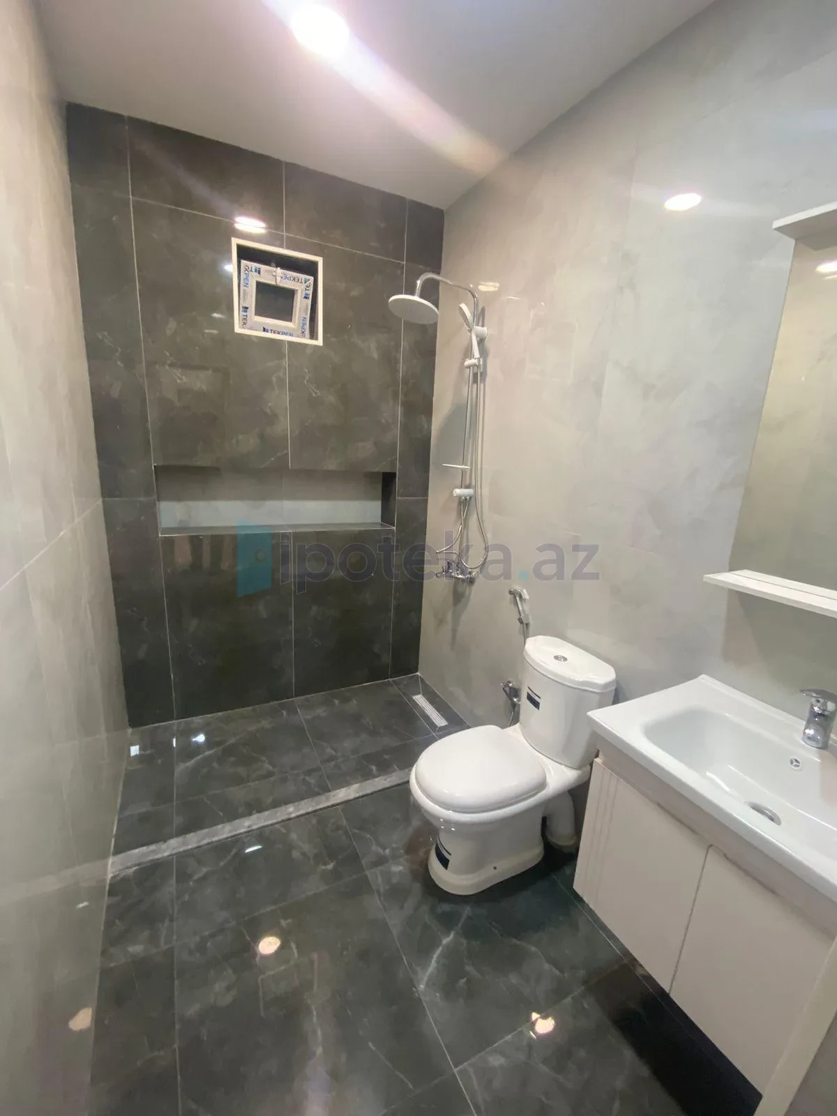 Satılır 7 otaqlı həyət evi 125 m²