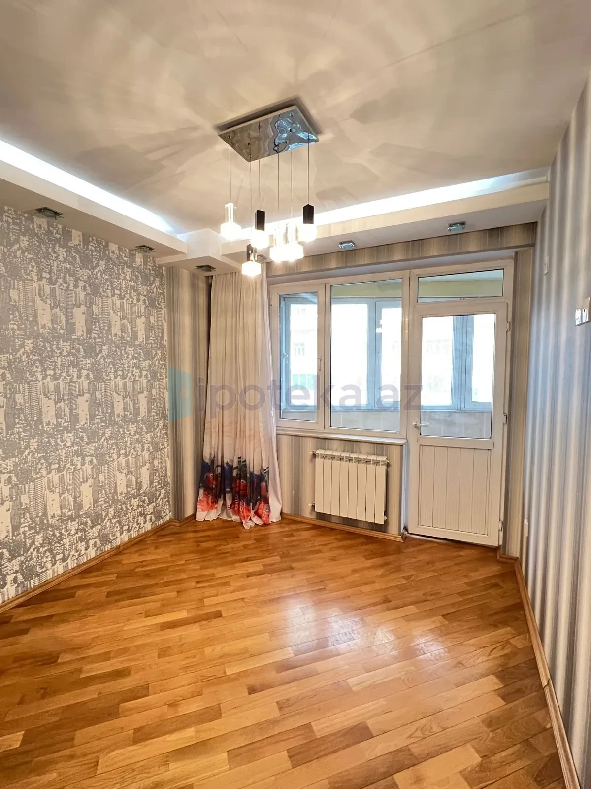 Satılır 3 otaqlı yeni tikili 82 m²
