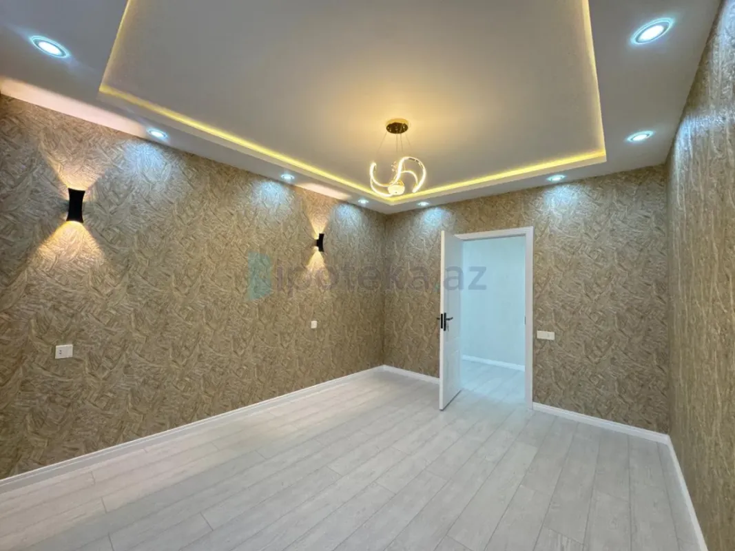 Satılır 2 otaqlı köhnə tikili 65 m²