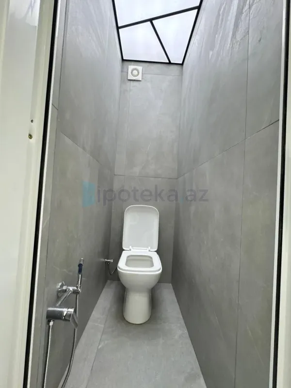 Satılır 2 otaqlı köhnə tikili 65 m²