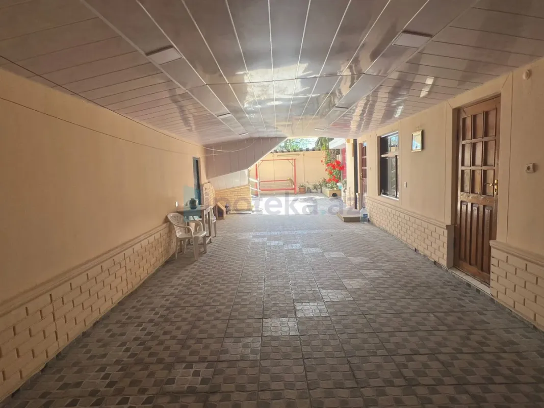 Satılır 5 otaqlı həyət evi 230 m²