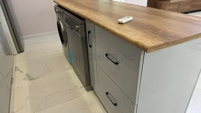 Satılır 3 otaqlı həyət evi 250 m²