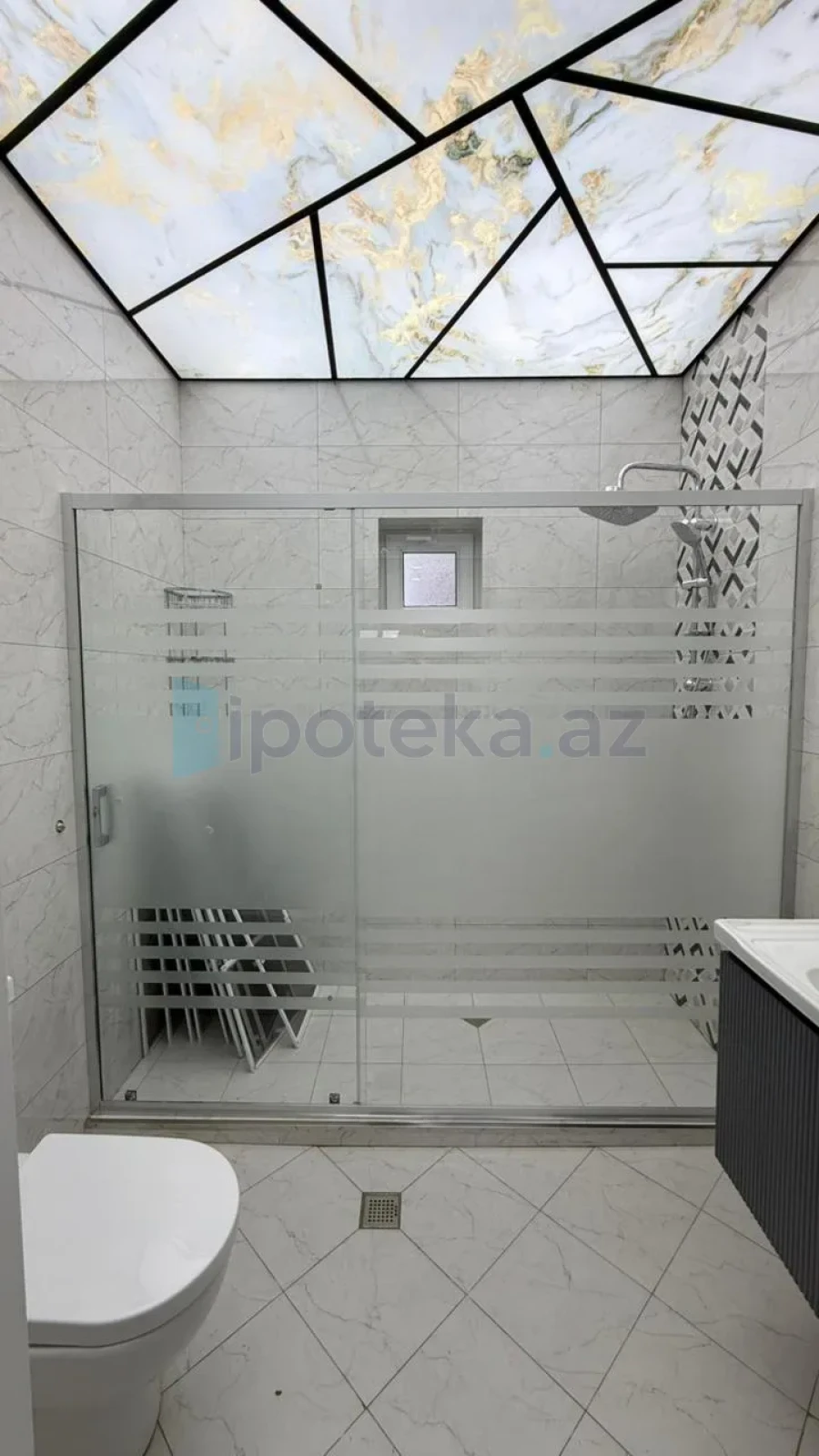 Satılır 3 otaqlı həyət evi 250 m²