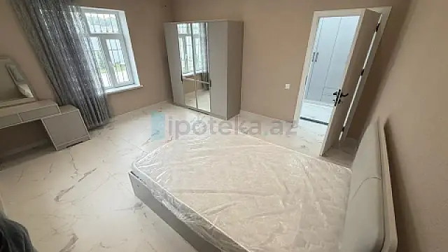 Satılır 3 otaqlı həyət evi 250 m²