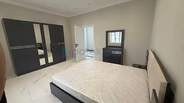 Satılır 3 otaqlı həyət evi 250 m²