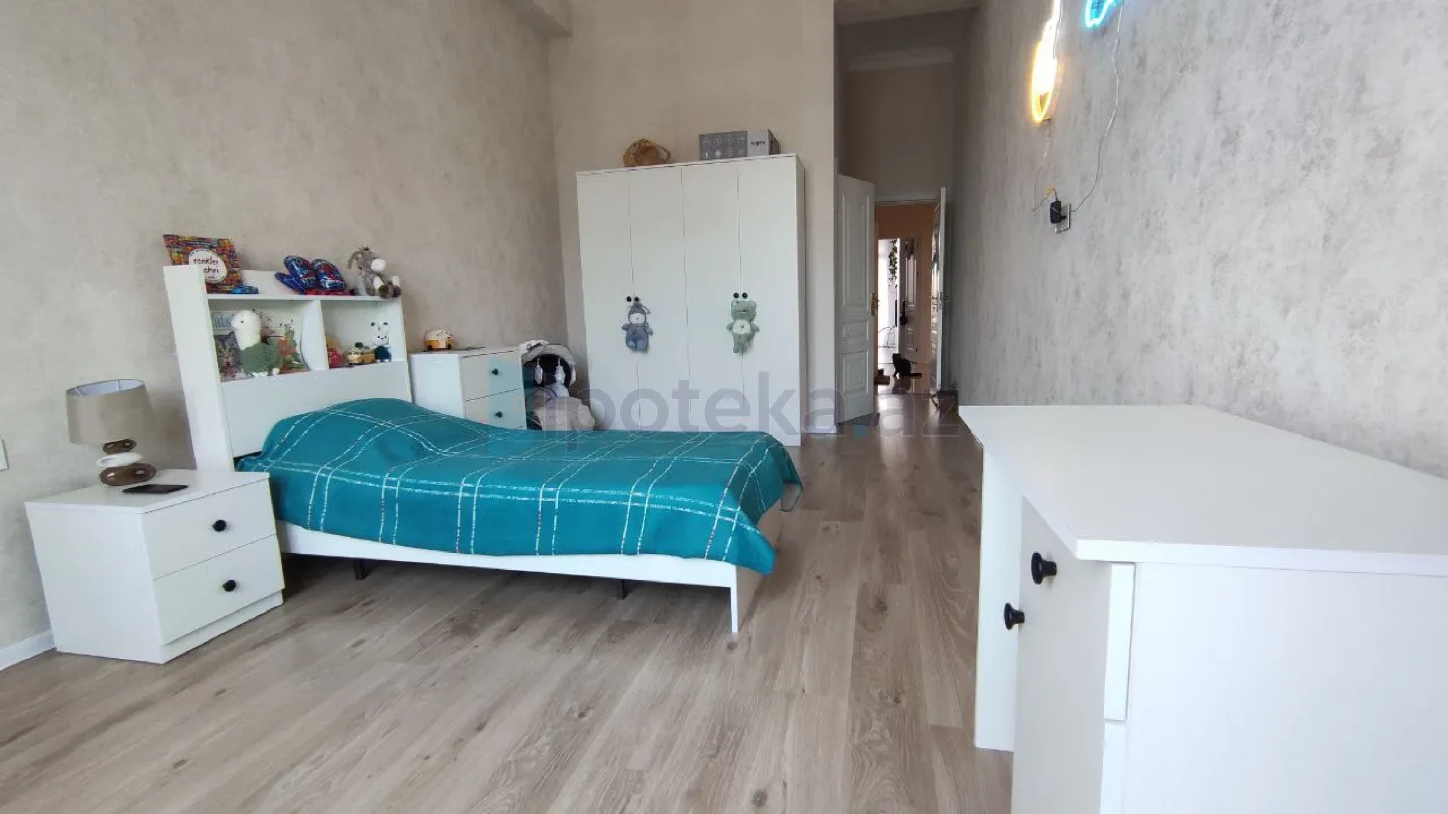 Satılır 3 otaqlı yeni tikili 127.8 m²