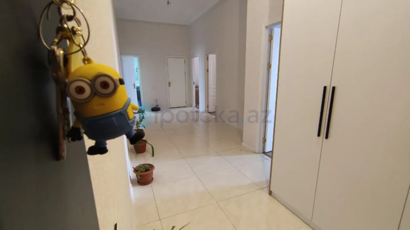 Satılır 3 otaqlı yeni tikili 127.8 m²