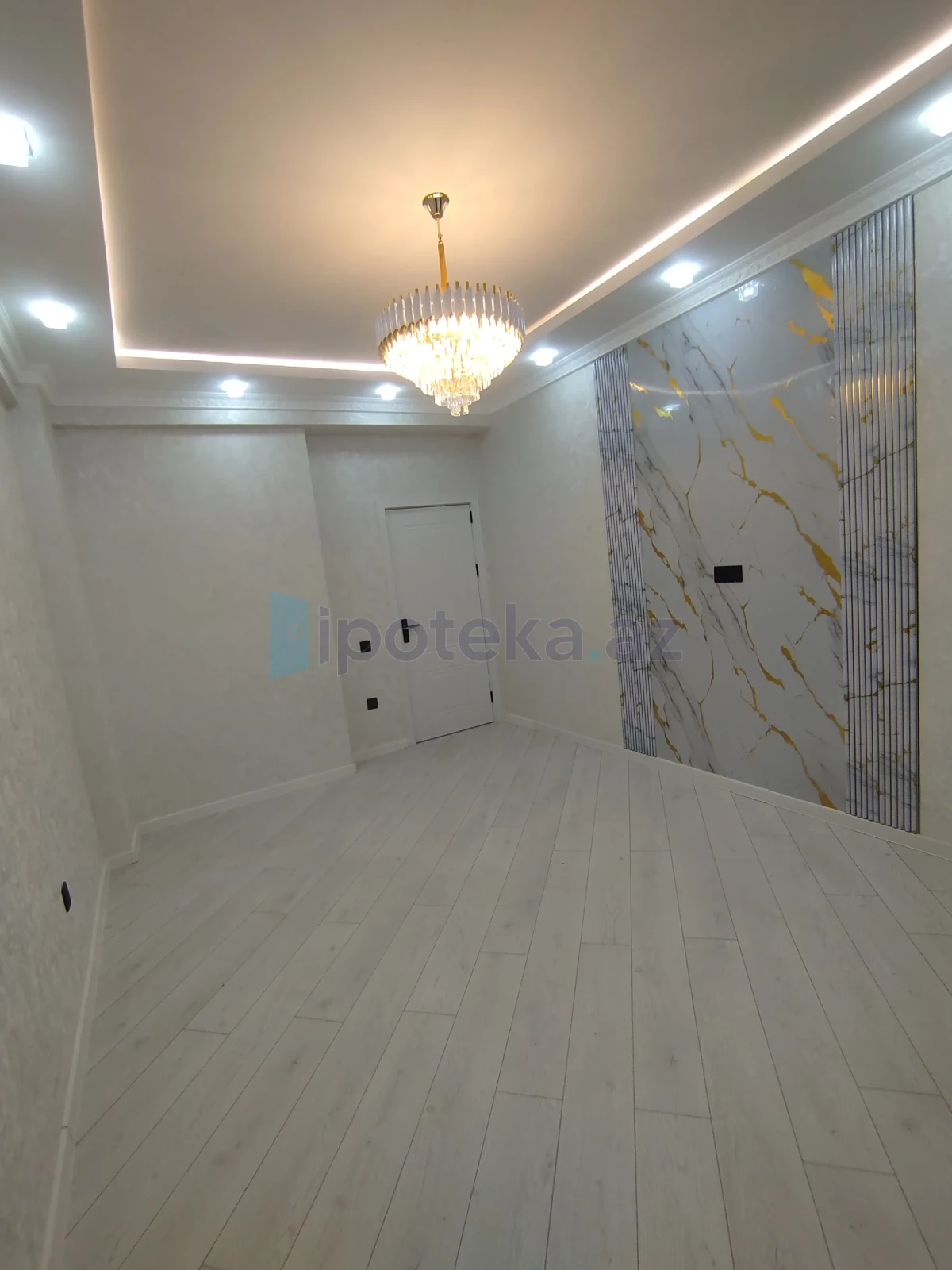 Satılır 4 otaqlı yeni tikili 97 m²