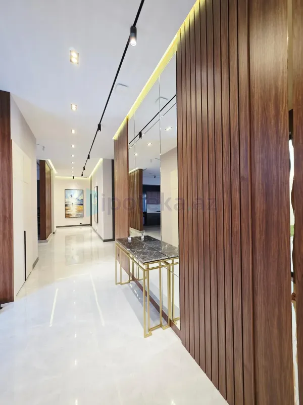 Satılır 5 otaqlı mənzil 260 m²