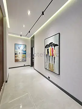 Satılır 5 otaqlı mənzil 260 m²