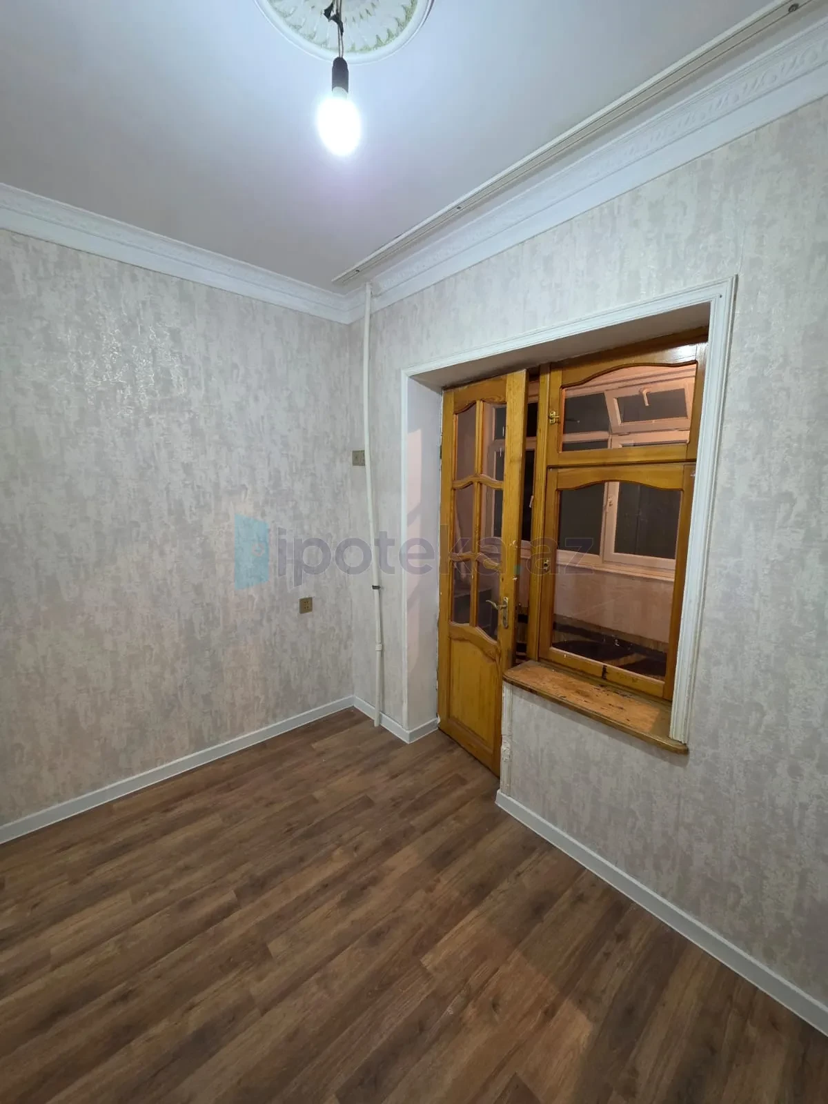 Satılır 2 otaqlı köhnə tikili 48 m²