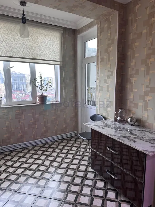 Satılır 3 otaqlı yeni tikili 80 m²