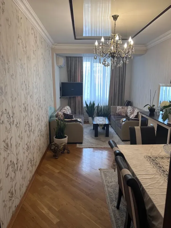 Satılır 3 otaqlı yeni tikili 80 m²