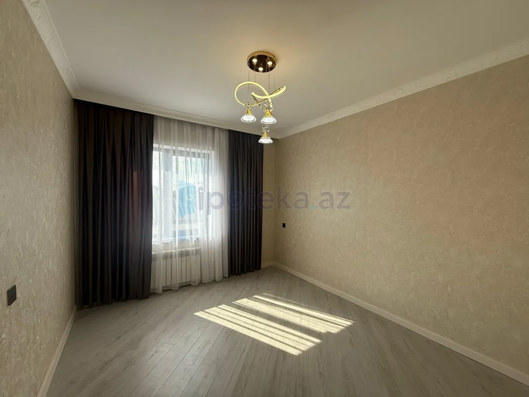 Satılır 5 otaqlı həyət evi 216 m²