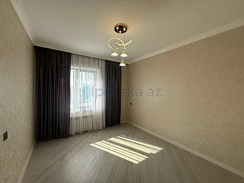 Satılır 5 otaqlı həyət evi 216 m²
