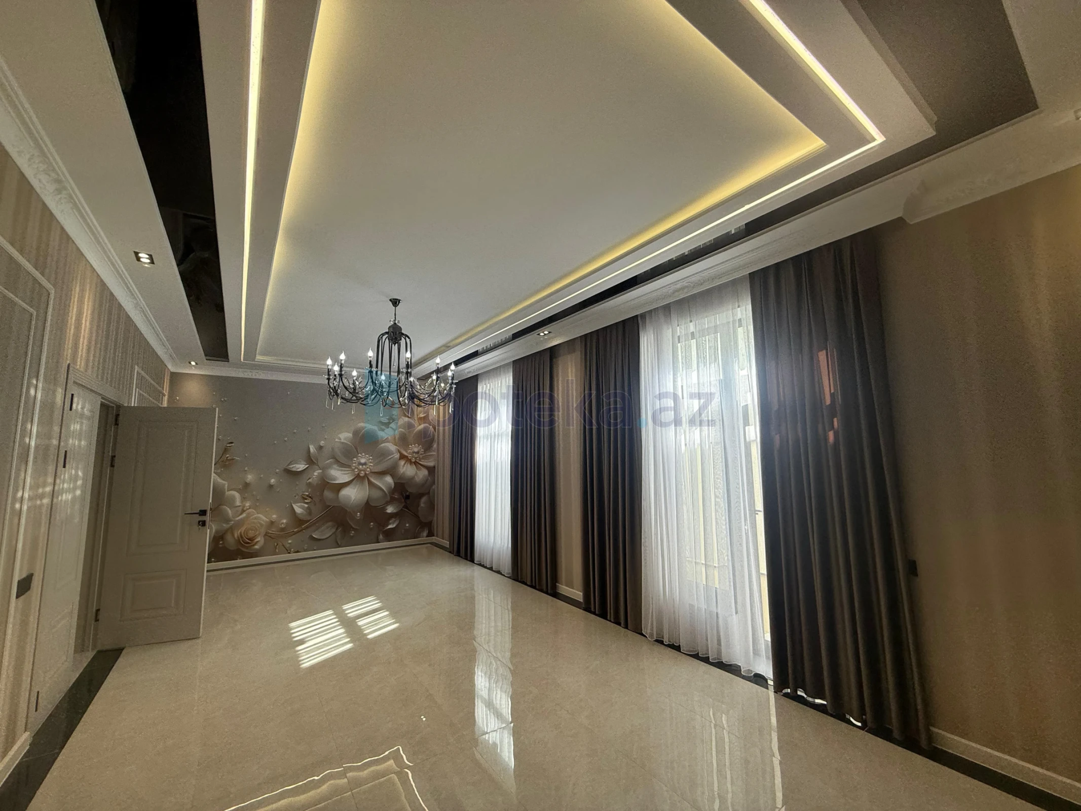 Satılır 5 otaqlı həyət evi 216 m²