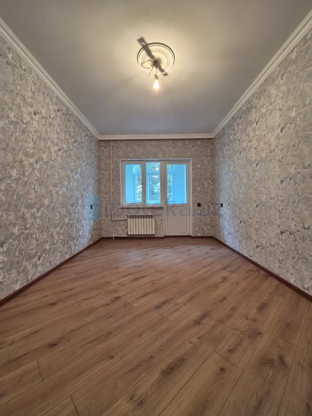 Satılır 3 otaqlı köhnə tikili 85 m²