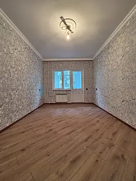 Satılır 3 otaqlı köhnə tikili 85 m²