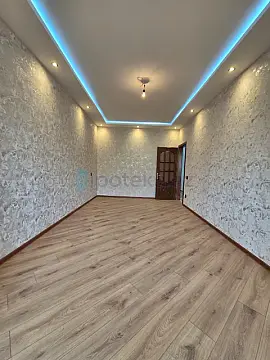 Satılır 3 otaqlı köhnə tikili 85 m²