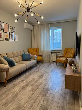 Satılır 2 otaqlı köhnə tikili 53 m²