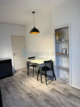 Satılır 2 otaqlı köhnə tikili 53 m²